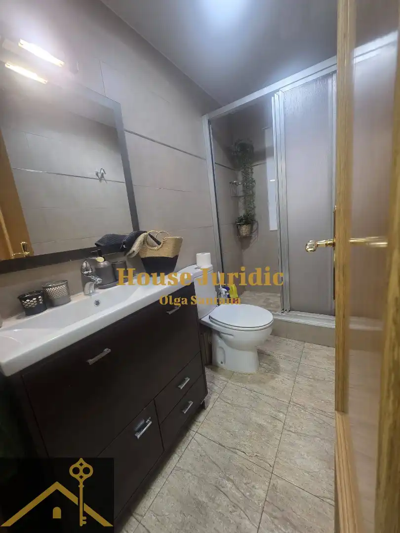 Bathroom of Flat for sale in Mataró  with Oven, Balcony and Alarm