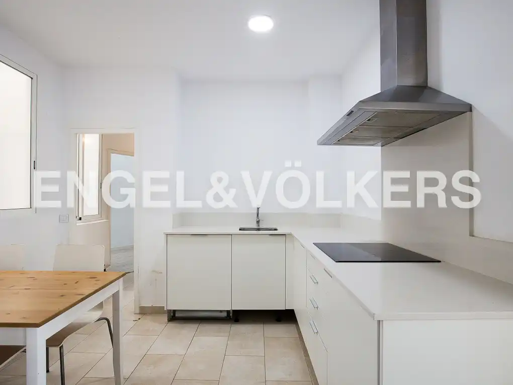 Cocina de Piso de alquiler en Valencia con Aire acondicionado, Calefacción y Balcón