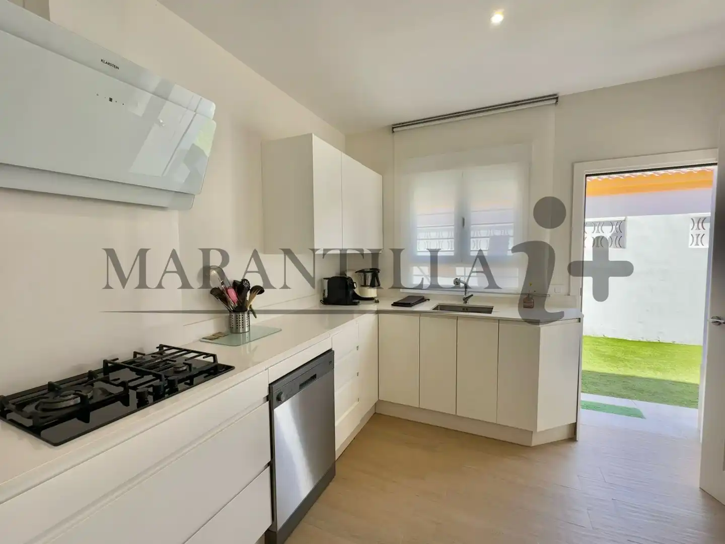 Cocina de Casa o chalet en venta en Islantilla con Aire acondicionado, Jardín privado y Terraza