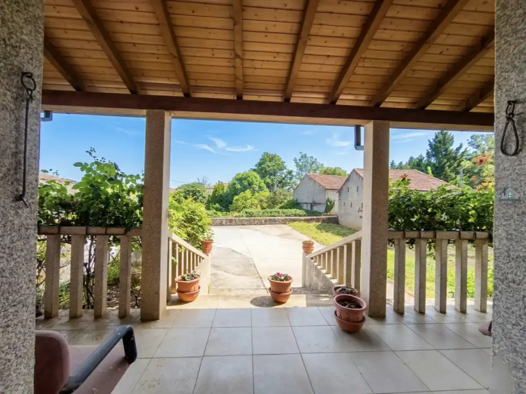 Casa amb terrassa en venda a Avenida de Portugal 15, imagen 11