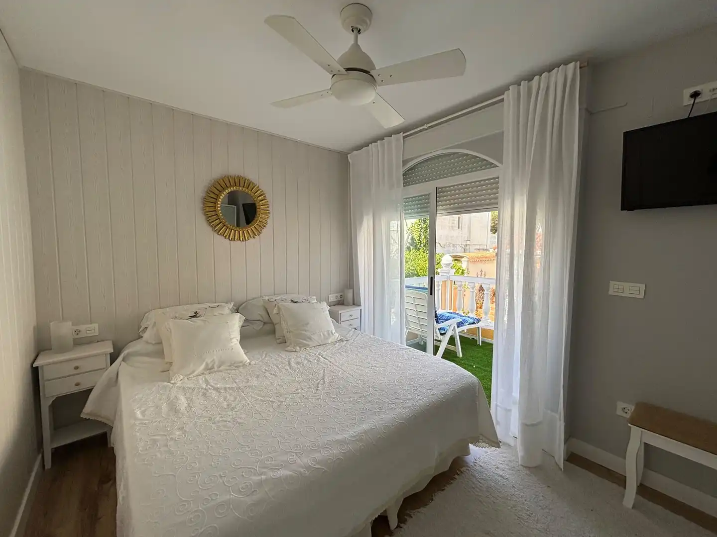 Dormitori de Apartament de lloguer en Pilar de la Horadada amb Aire condicionat, Calefacció i Jardí privat