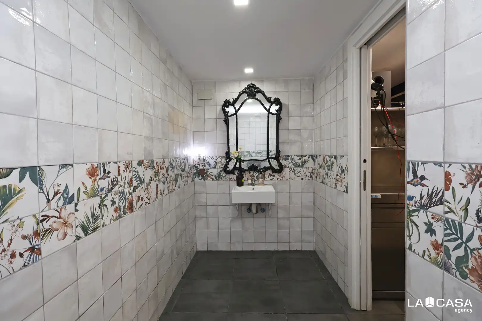 Baño de Local en traspaso en Barcelona