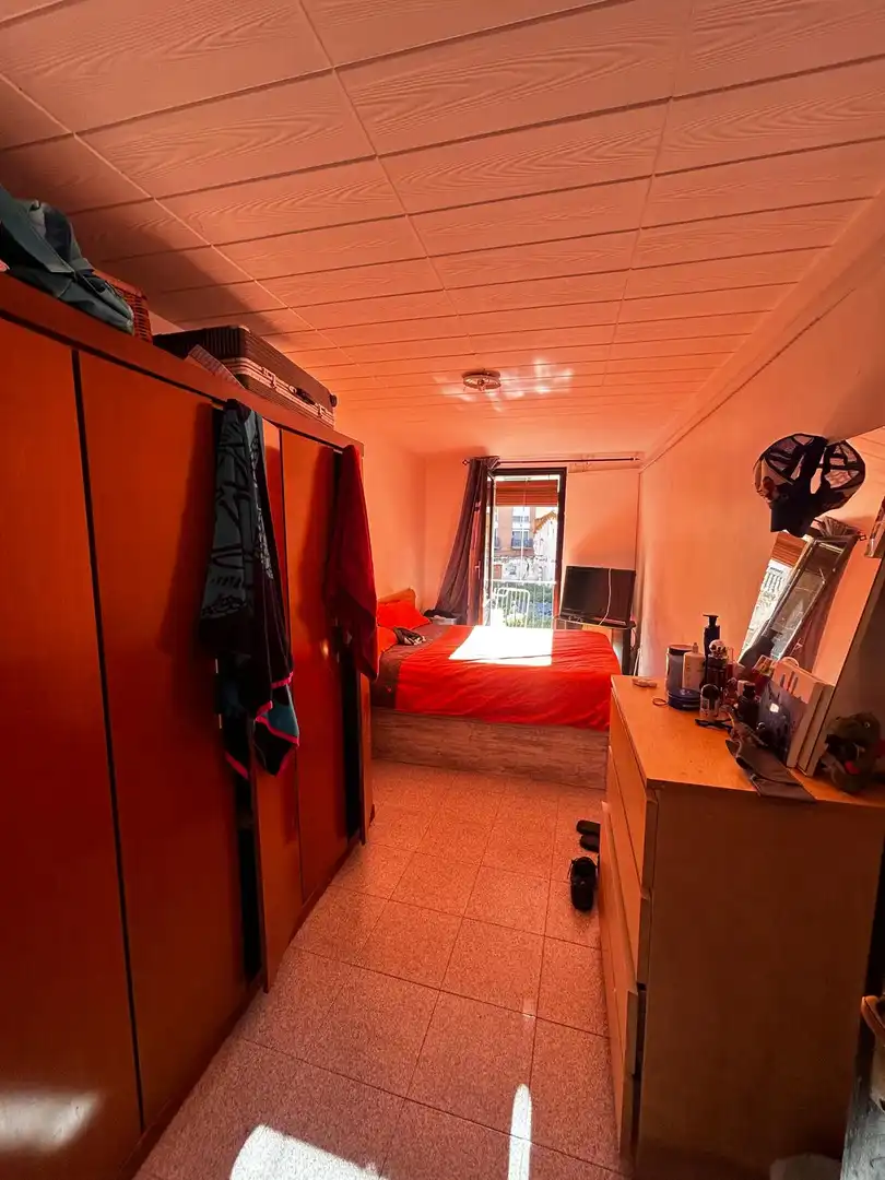 Dormitori de Casa o xalet en venda en L'Hospitalet de Llobregat