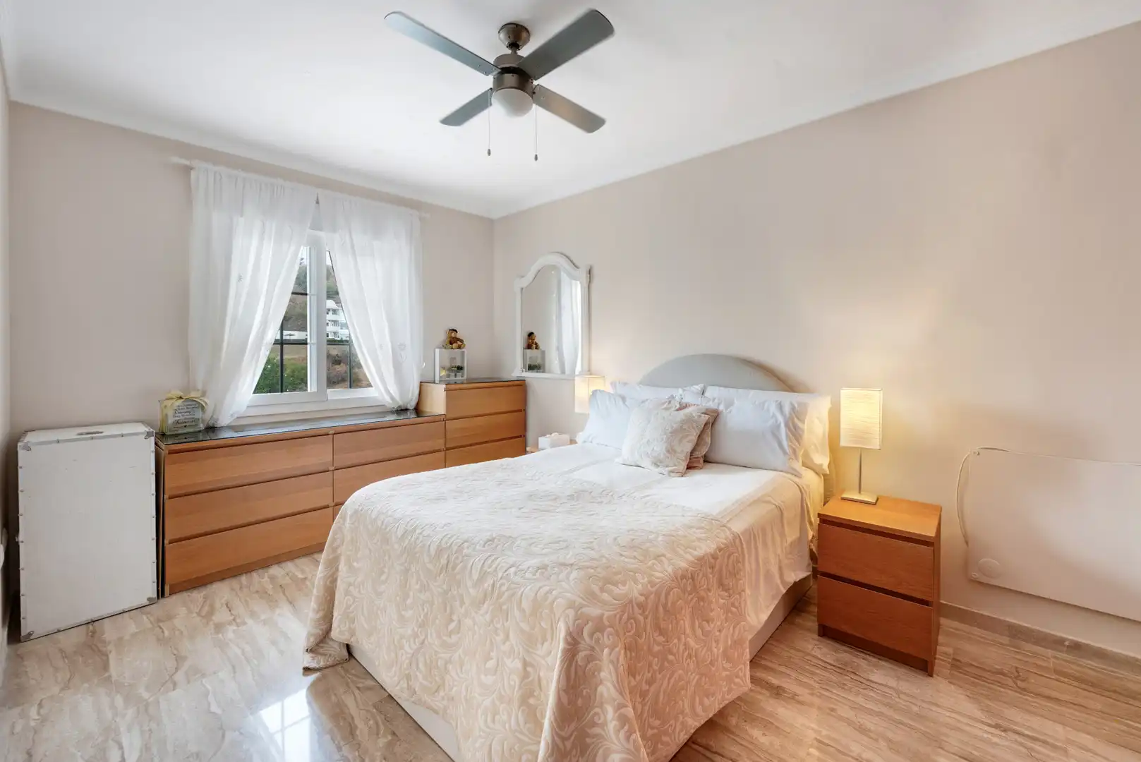 Casa pareada con piscina en venta en Calahonda, imagen 19