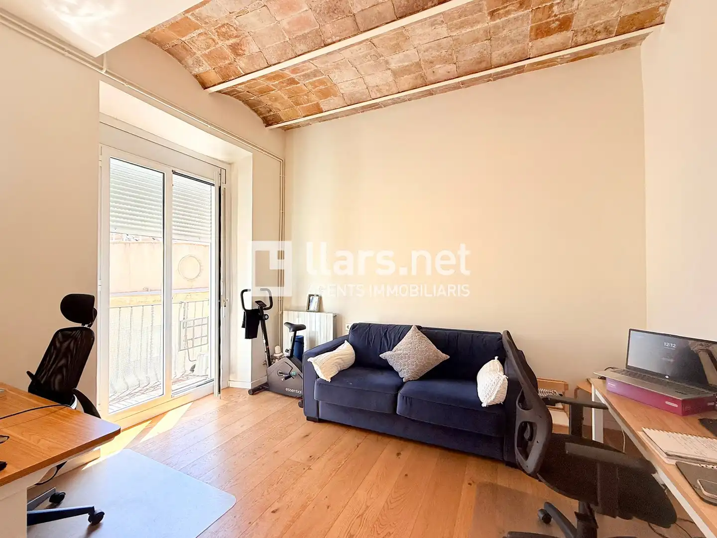 Sala de estar de Piso en venta en Vilanova i la Geltrú con Calefacción y Balcón