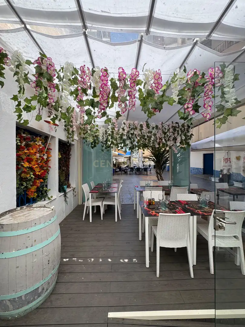 Terraza de Local en traspaso en Fuengirola con Aire acondicionado
