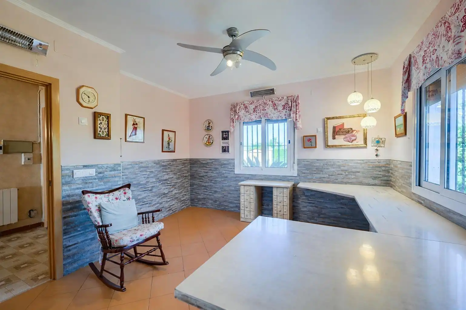 Kitchen of Houses for sale in Palomares del Río  with Air Conditioner, Heating and Private garden