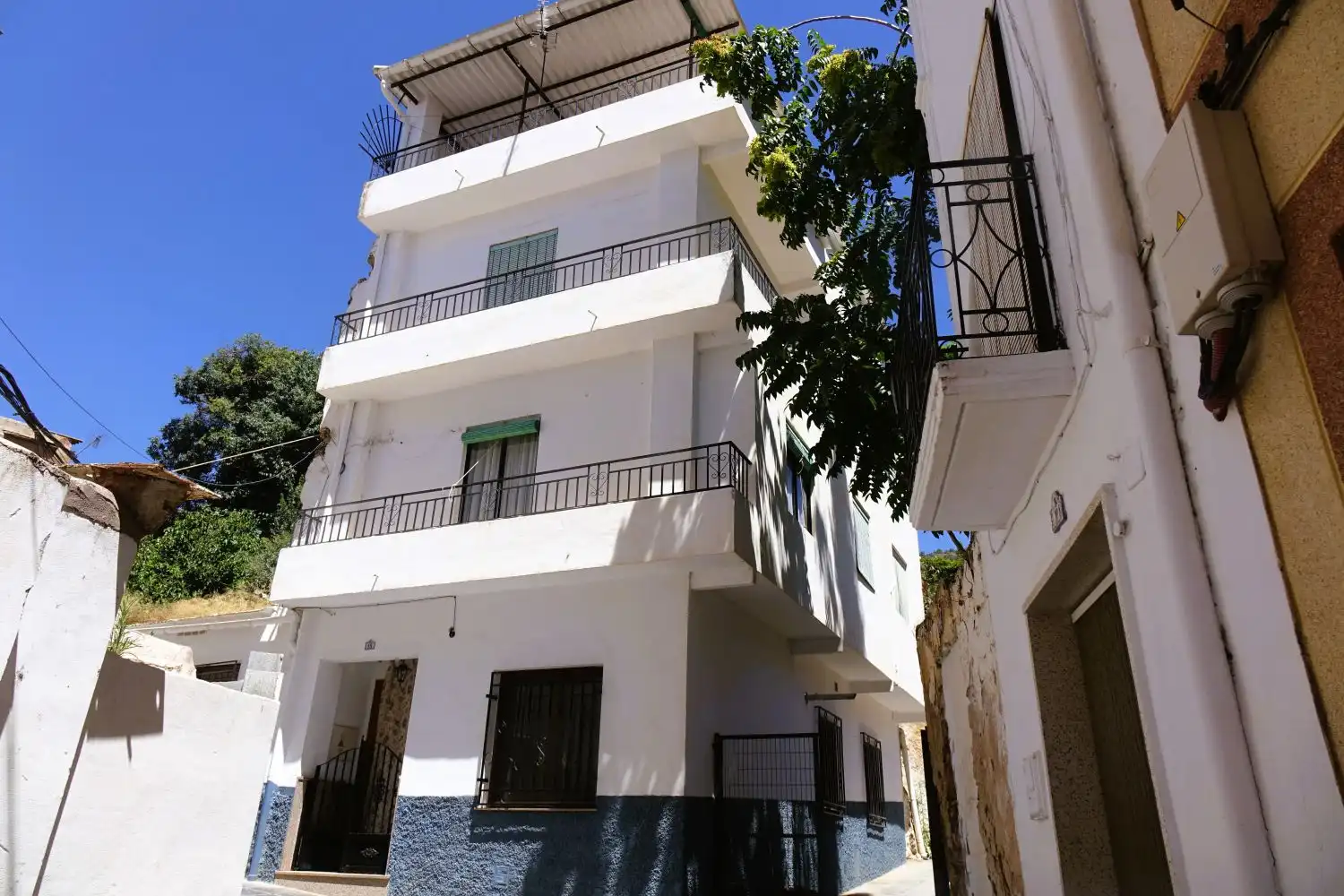Vista exterior de Casa o xalet en venda en Lanjarón amb Terrassa i Balcó