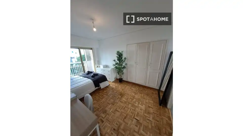 Bedroom of Flat for rent in Madrid  with Air Conditioner, Heating and Furnished