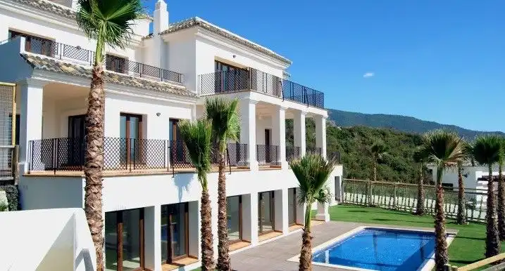 Adossat amb piscina en venda a Benahavís pueblo, imagen 3
