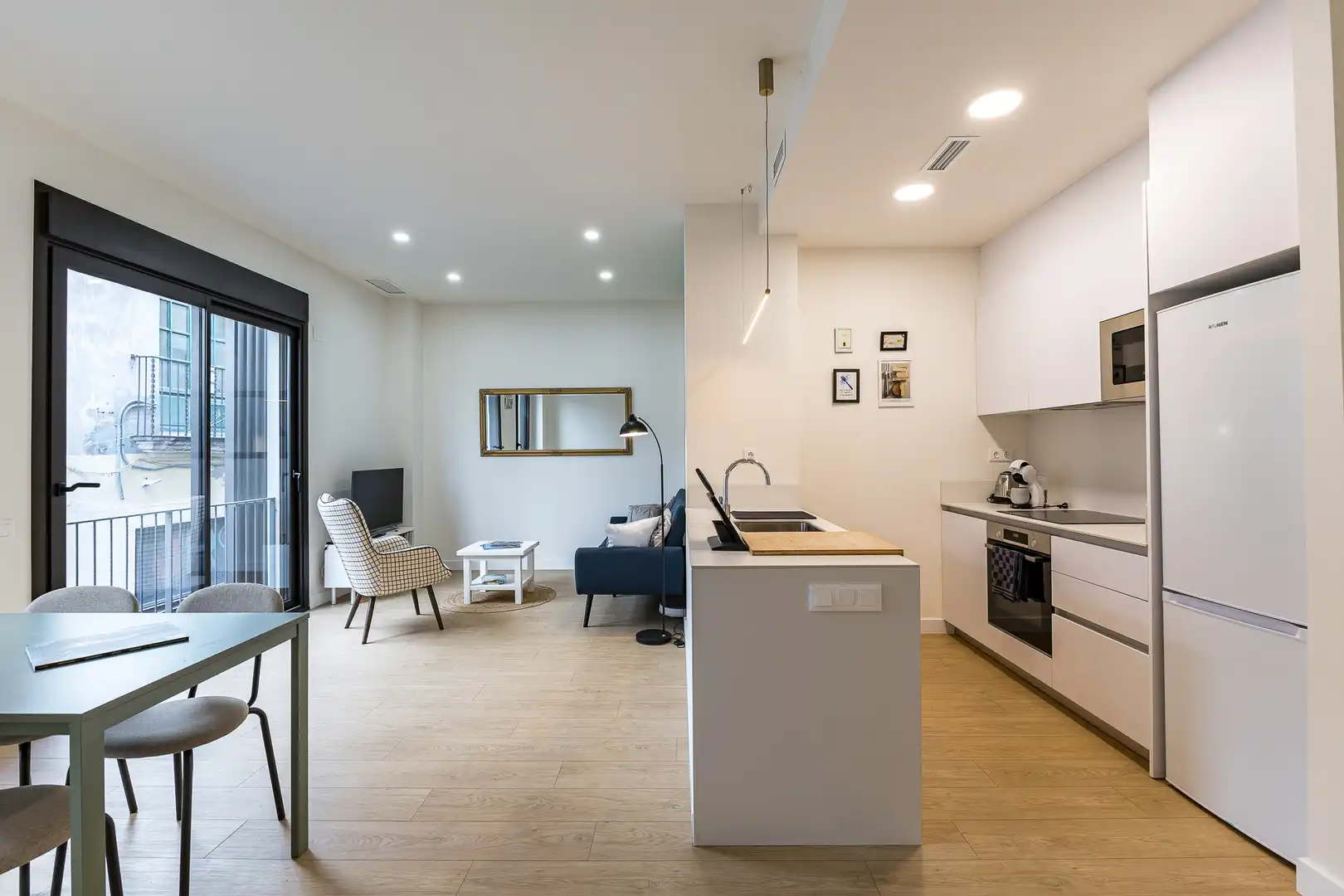 Kitchen of Apartments for sale in Vilanova i la Geltrú  with Air Conditioner, Heating and Storage room