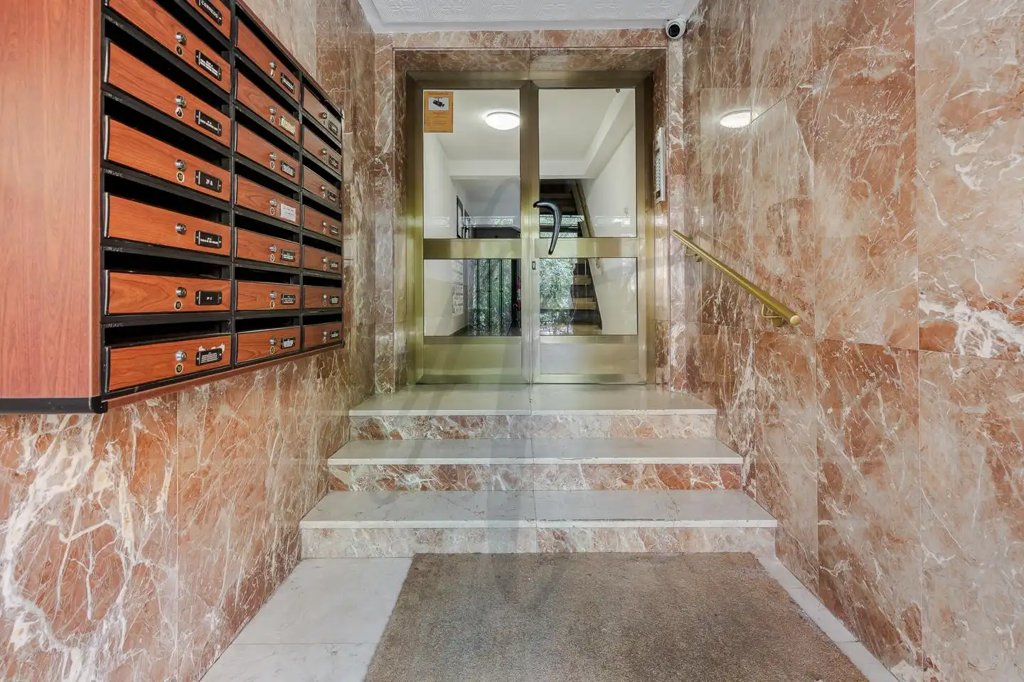 Planta baja en venta en Madrid con Calefacción
