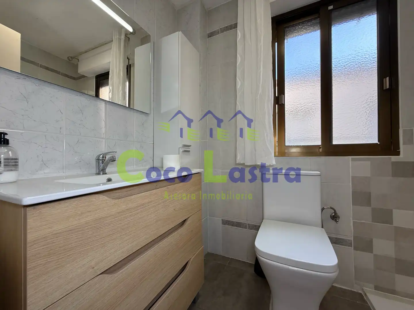 Baño de Piso en venta en Salamanca con Calefacción y Balcón
