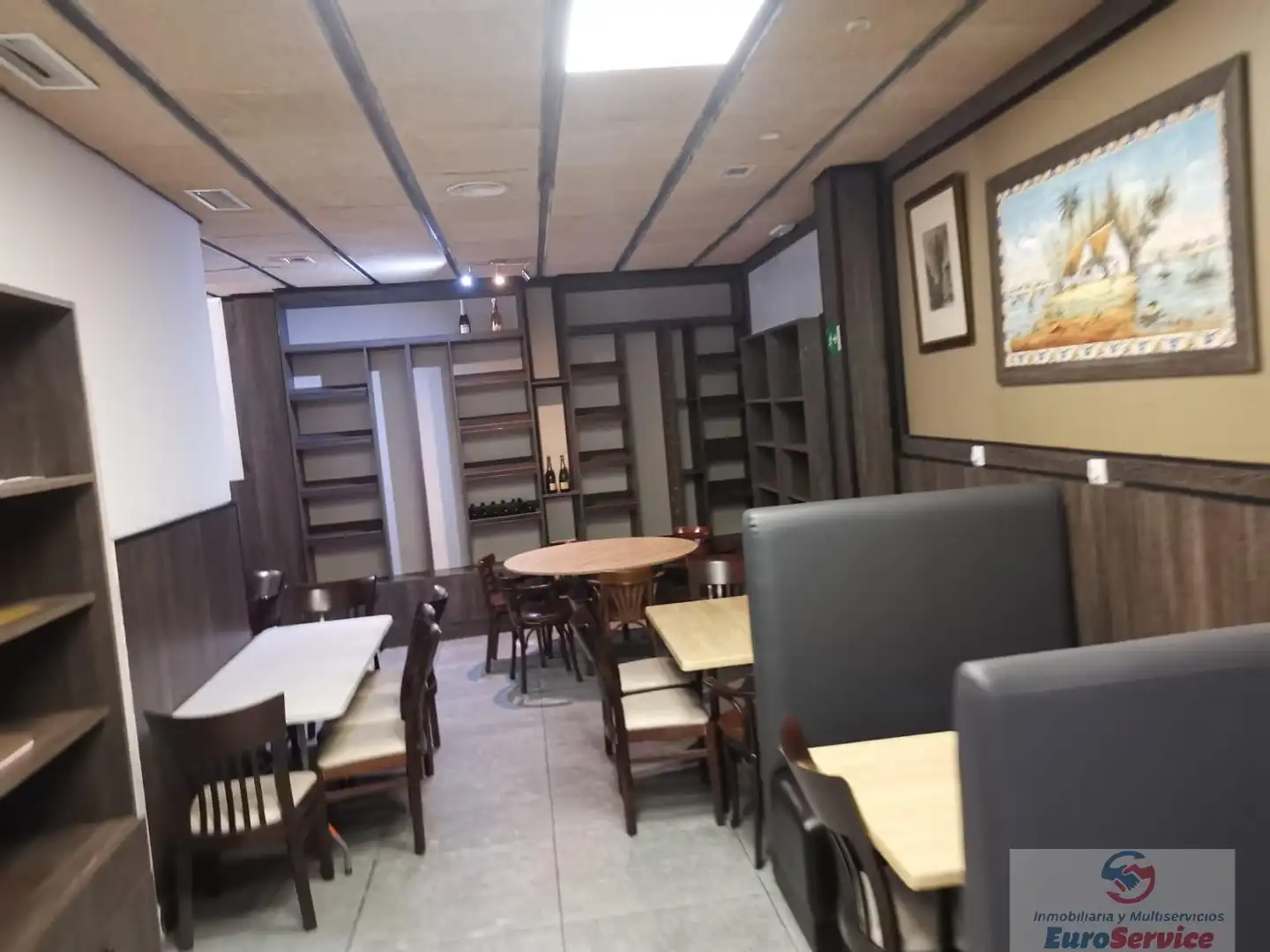 Local en venta en Valencia con Aire acondicionado y Amueblado