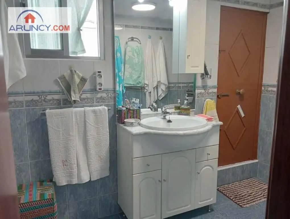 Baño de Casa o chalet en venta en Sevilla con Calefacción, Terraza y Trastero