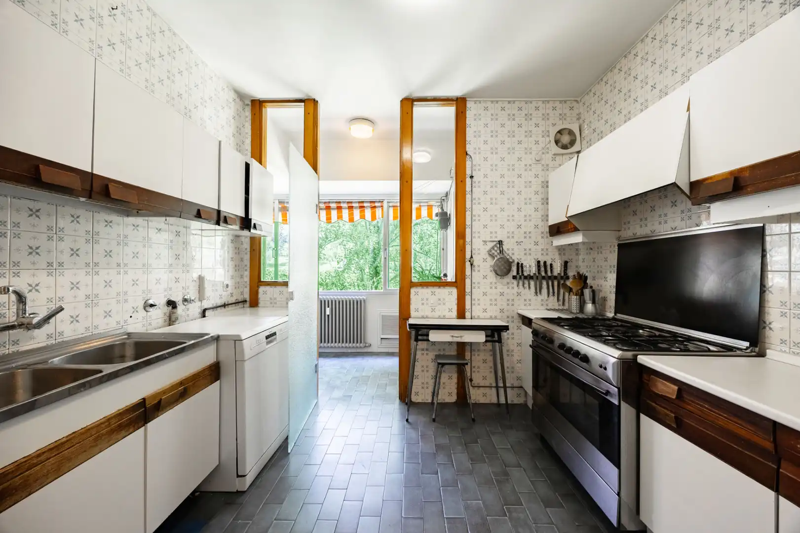 Kitchen of Flat for sale in Madrid  with Air Conditioner, Heating and Terrace
