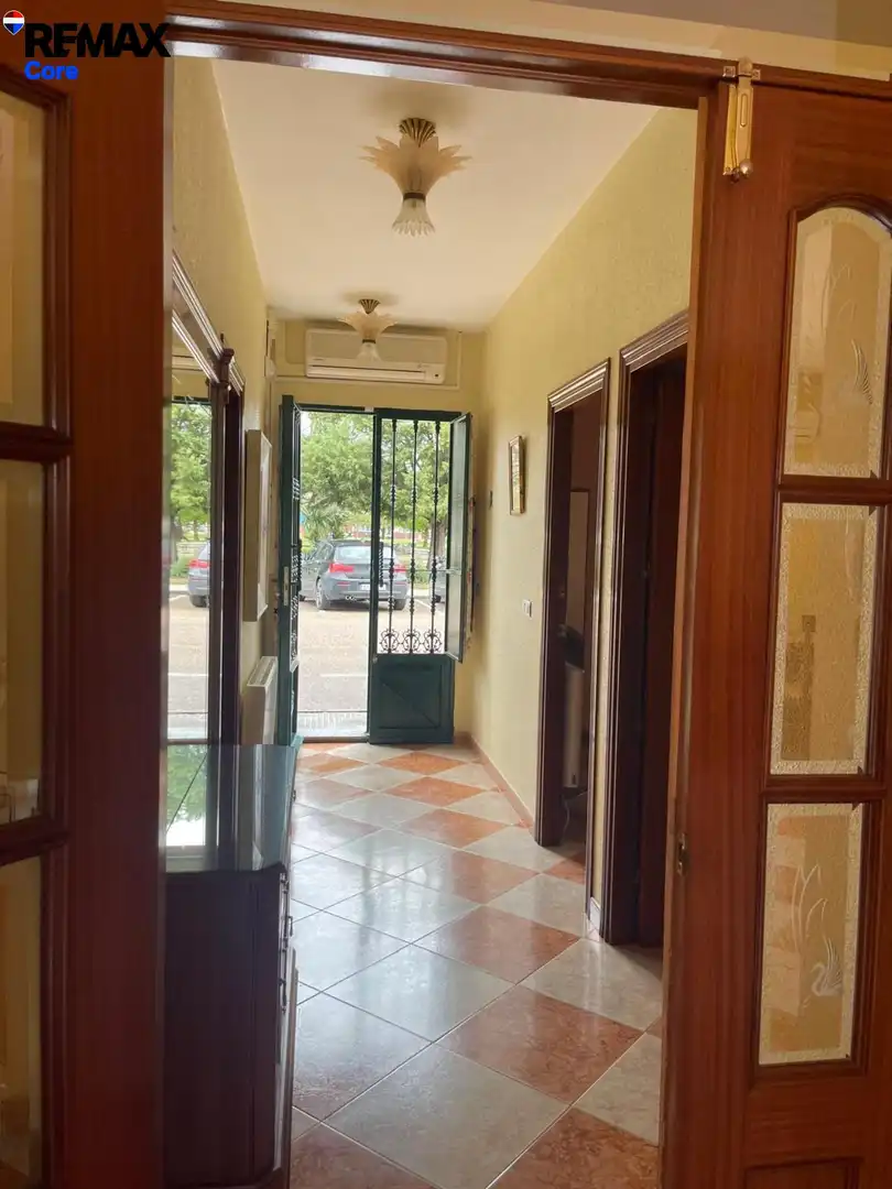 Haus oder Chalet zum Verkauf in Montijo mit Klimaanlage, Heizung und Abstellraum