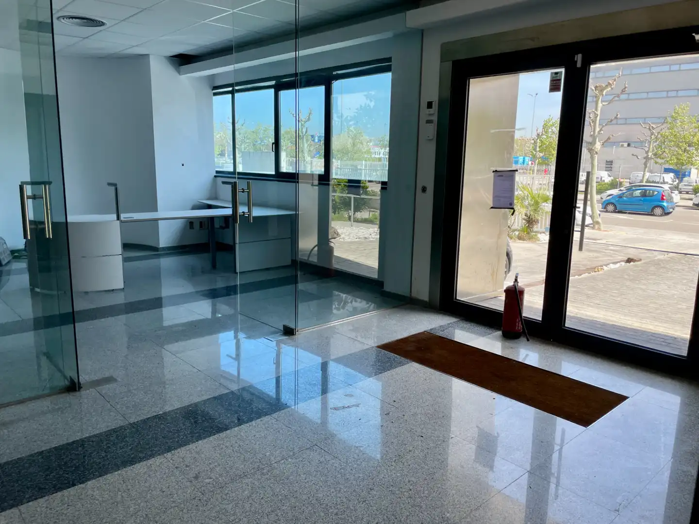 Oficina de alquiler en El Prat de Llobregat con Aire acondicionado, Calefacción y Alarma