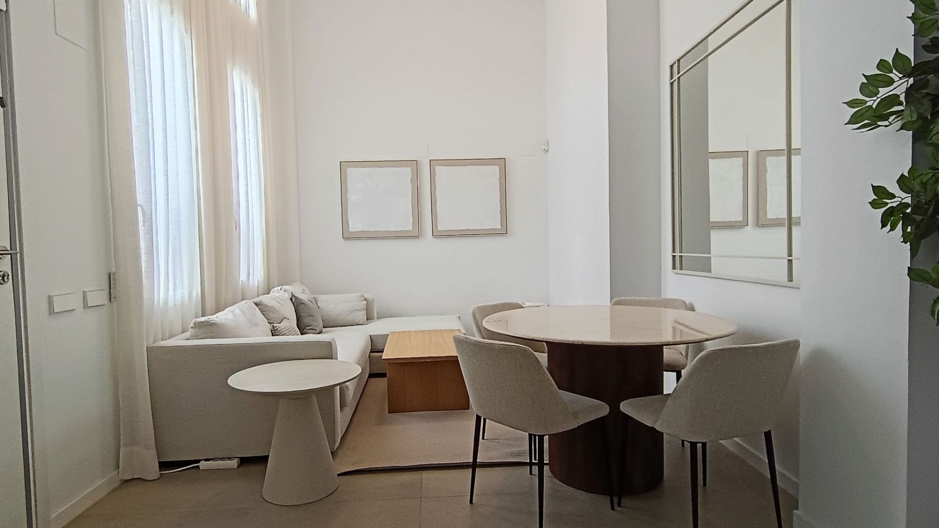 Living room of Single-family semi-detached for sale in  Valencia Capital  with Heating and Storage room