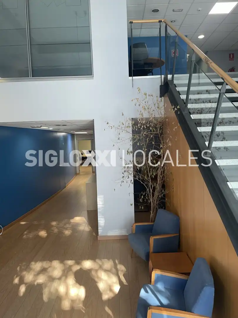 Local comercial en venta en CASP, imagen 2