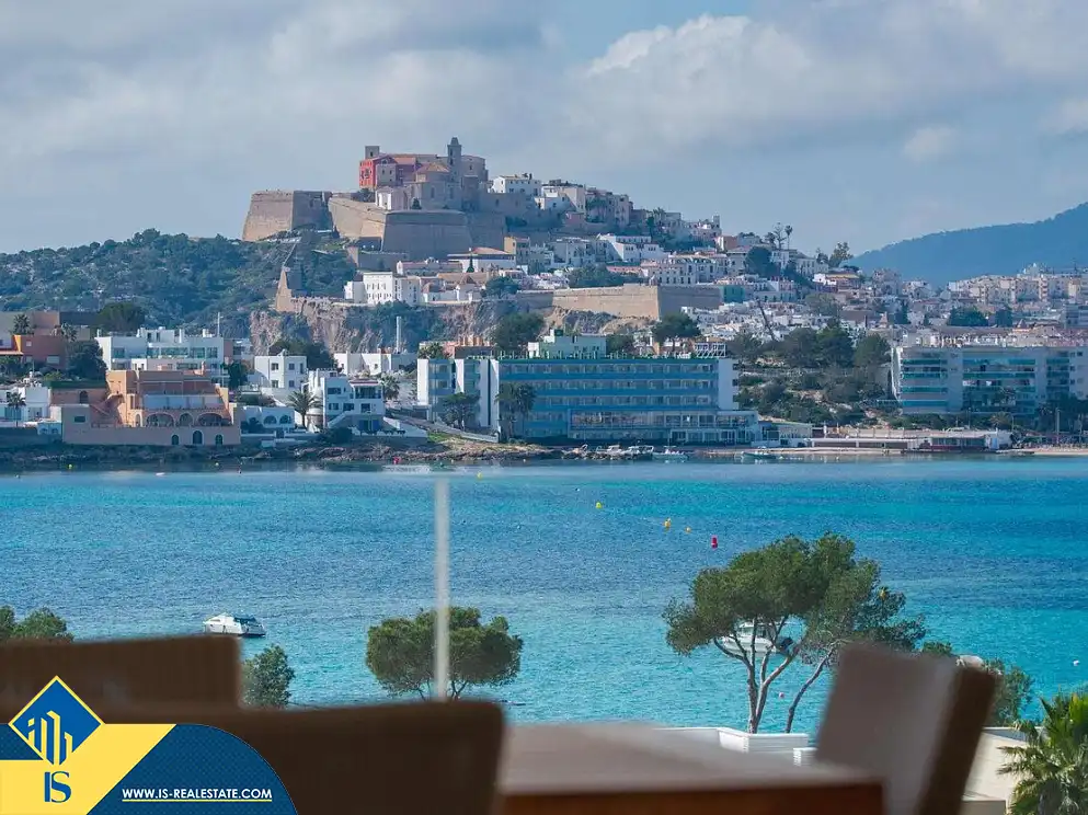 Àtic en venda en Santa Eulària des Riu amb Terrassa, Moblat i Piscina comunitària