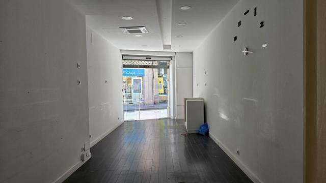 Local comercial en Alquiler en Nou, 4 en Centre