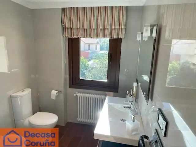 Bany de Casa o xalet en venda en Madrid amb Jardí privat, Terrassa i Traster