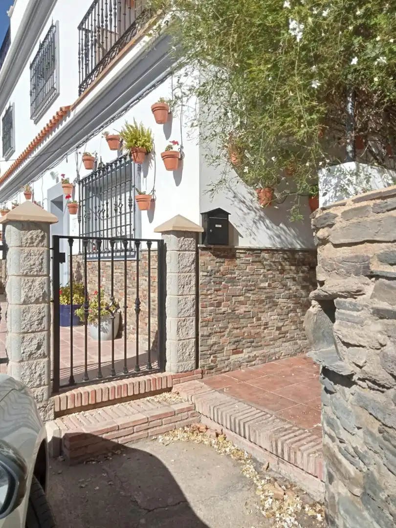 Vista exterior de Àtic en venda en Velefique amb Aire condicionat, Calefacció i Jardí privat