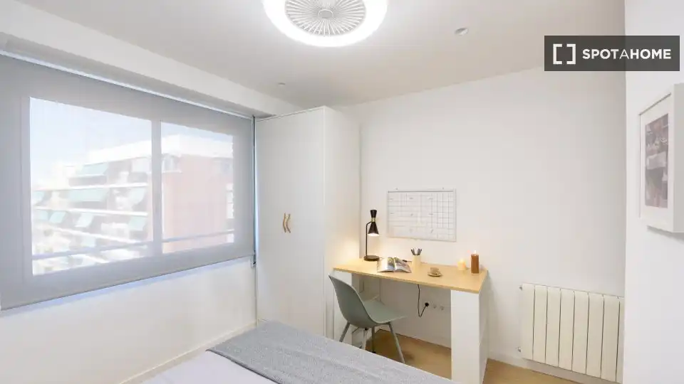 Habitación de Piso para compartir en Valencia con Aire acondicionado, Calefacción y Amueblado
