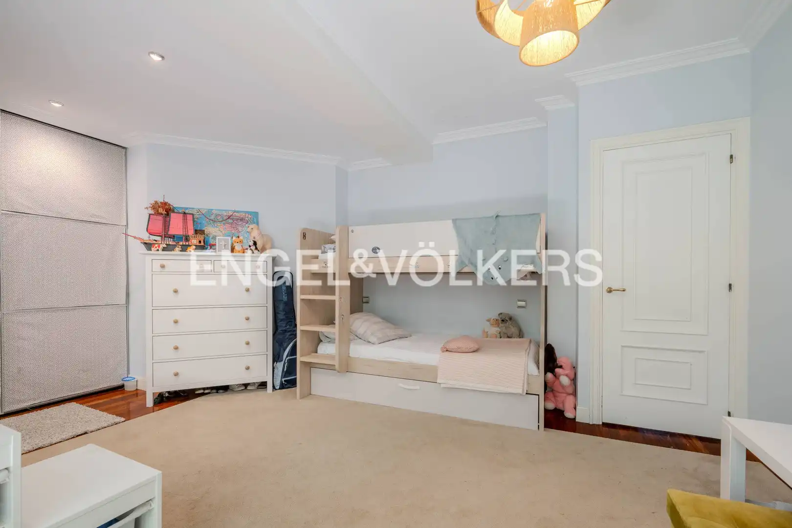 Habitación de Piso en venta en Donostia - San Sebastián  con Calefacción, Parquet y Terraza