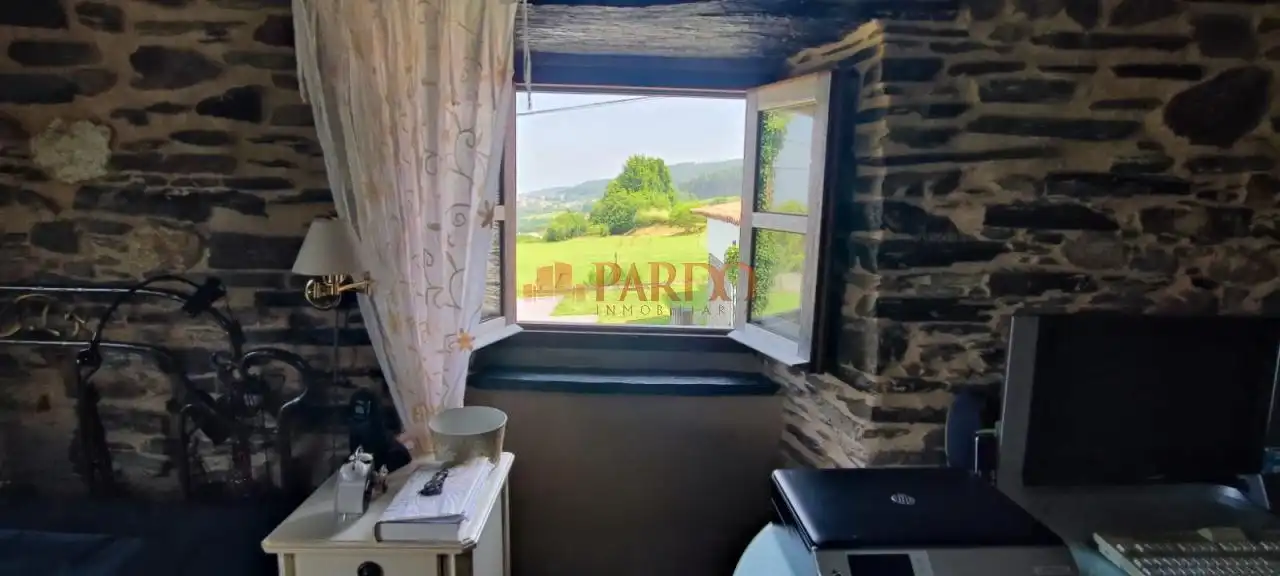 Dormitori de Finca rústica en venda en Valdoviño amb Calefacció, Jardí privat i Terrassa