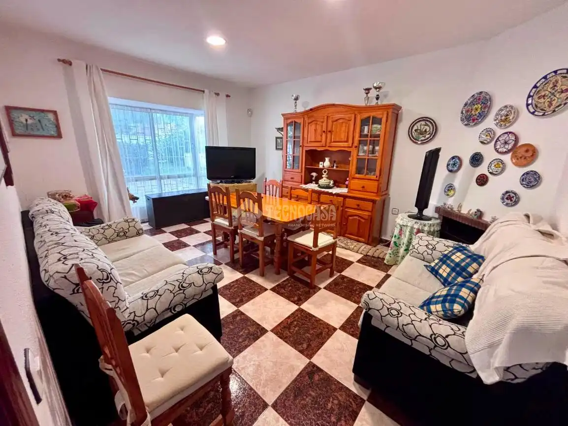 Sala d'estar de Casa o xalet en venda en Chiclana de la Frontera