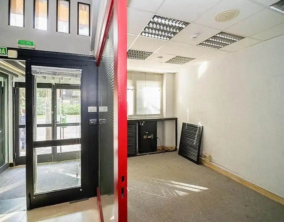 Business premises for sale in Avenida Solidaridad 7, imagen 19