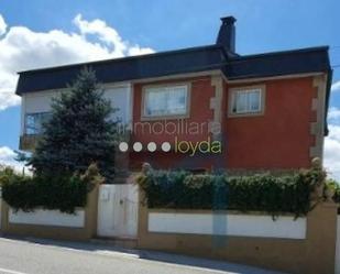 Exterior view of House or chalet for sale in Vigo   with Private garden, Parquet flooring and Terrace