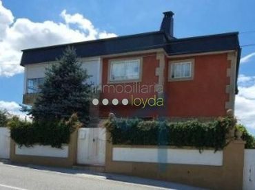 Xalet amb jardí en venda a Cabral - Candeán
