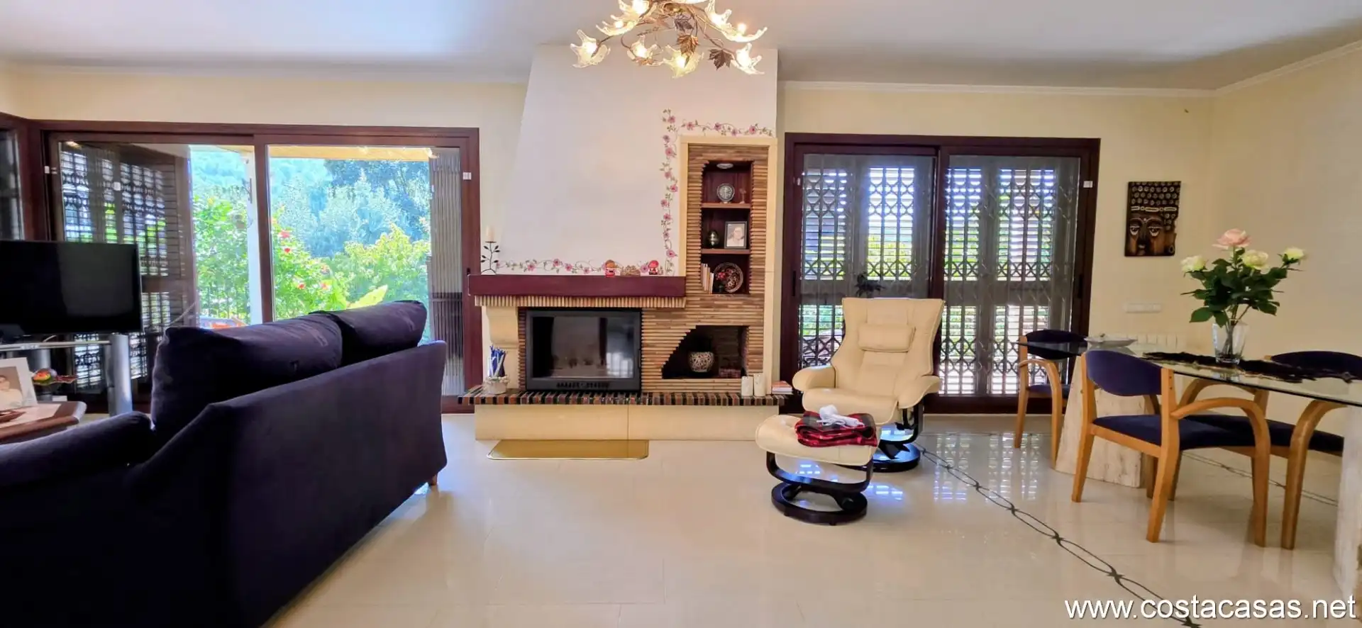 Sala de estar de Casa o chalet en venta en Castellví de Rosanes con Calefacción, Jardín privado y Terraza
