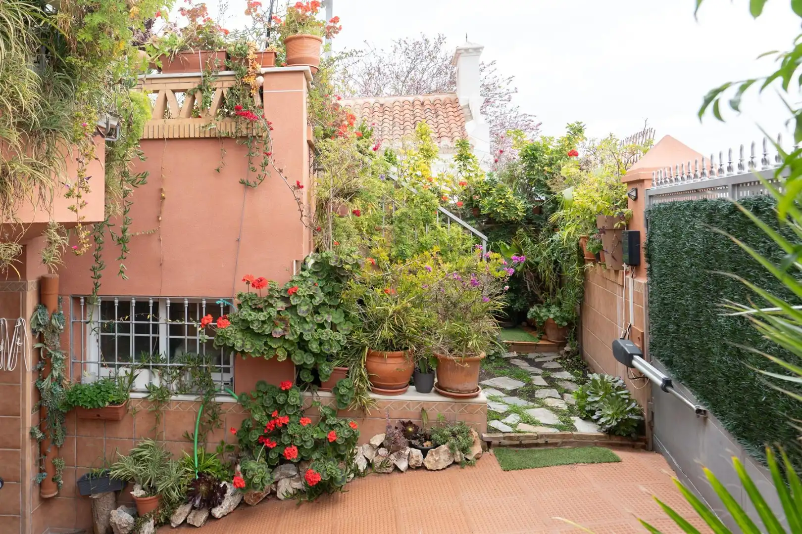 Terrassa de Casa o xalet en venda en Motril amb Aire condicionat, Jardí privat i Terrassa