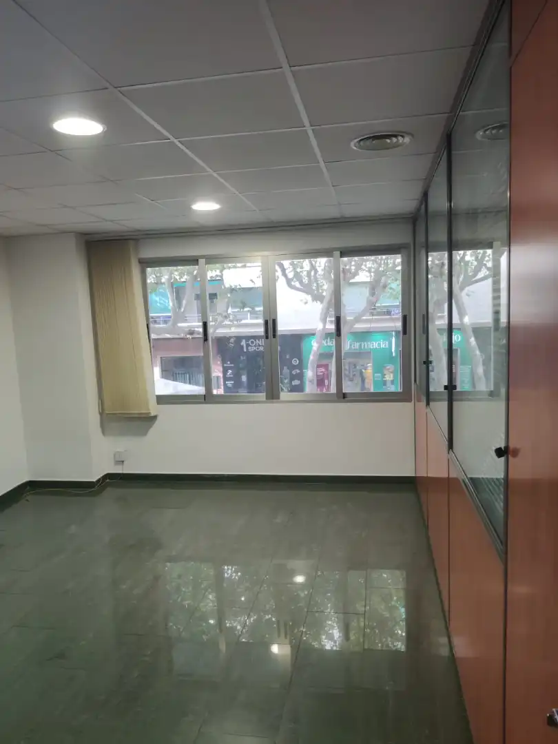 Local commercial à vendre à Passeig de les Germanies 55, imagen 3
