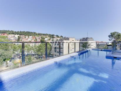 Swimming pool of Flat for sale in  Barcelona Capital  with Air Conditioner, Heating and Terrace