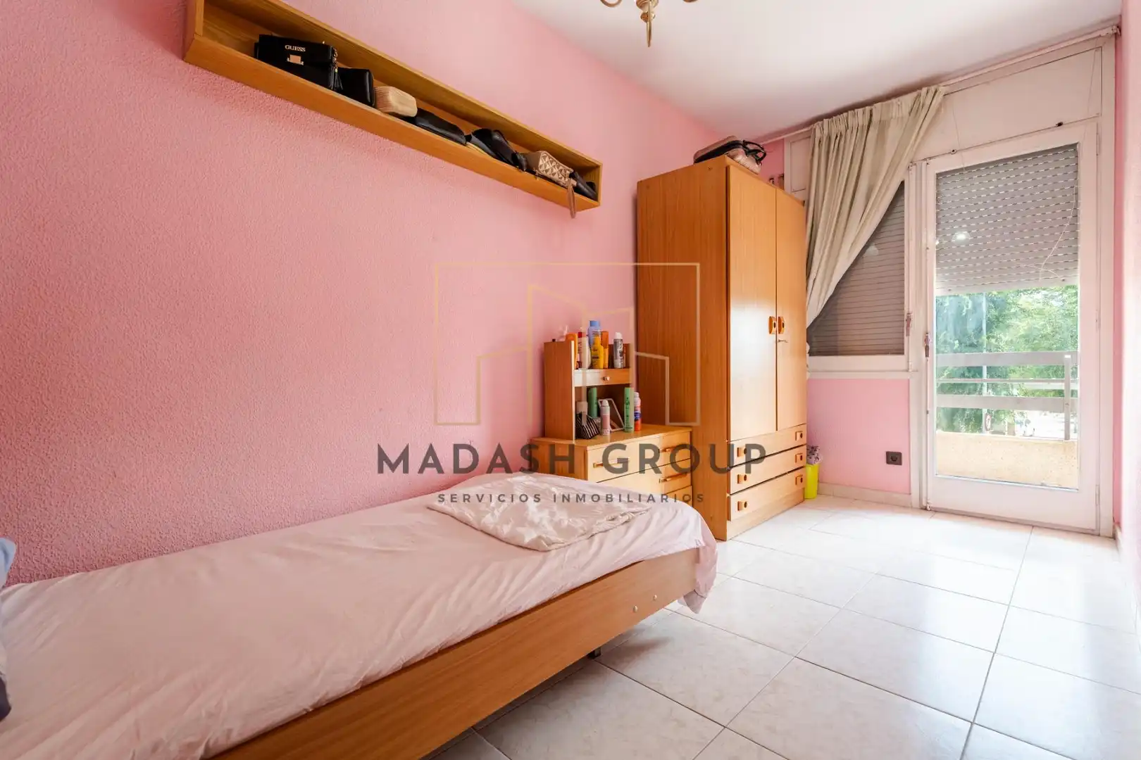 Habitación de Casa adosada en venta en Tarragona con Calefacción, Jardín privado y Terraza