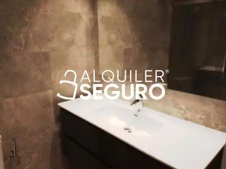 Bathroom of Flat for rent in Vitoria - Gasteiz  with Heating, Storage room and Furnished