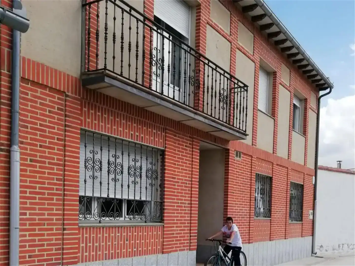 Vista exterior de Casa o xalet en venda en Martín Muñoz de las Posadas