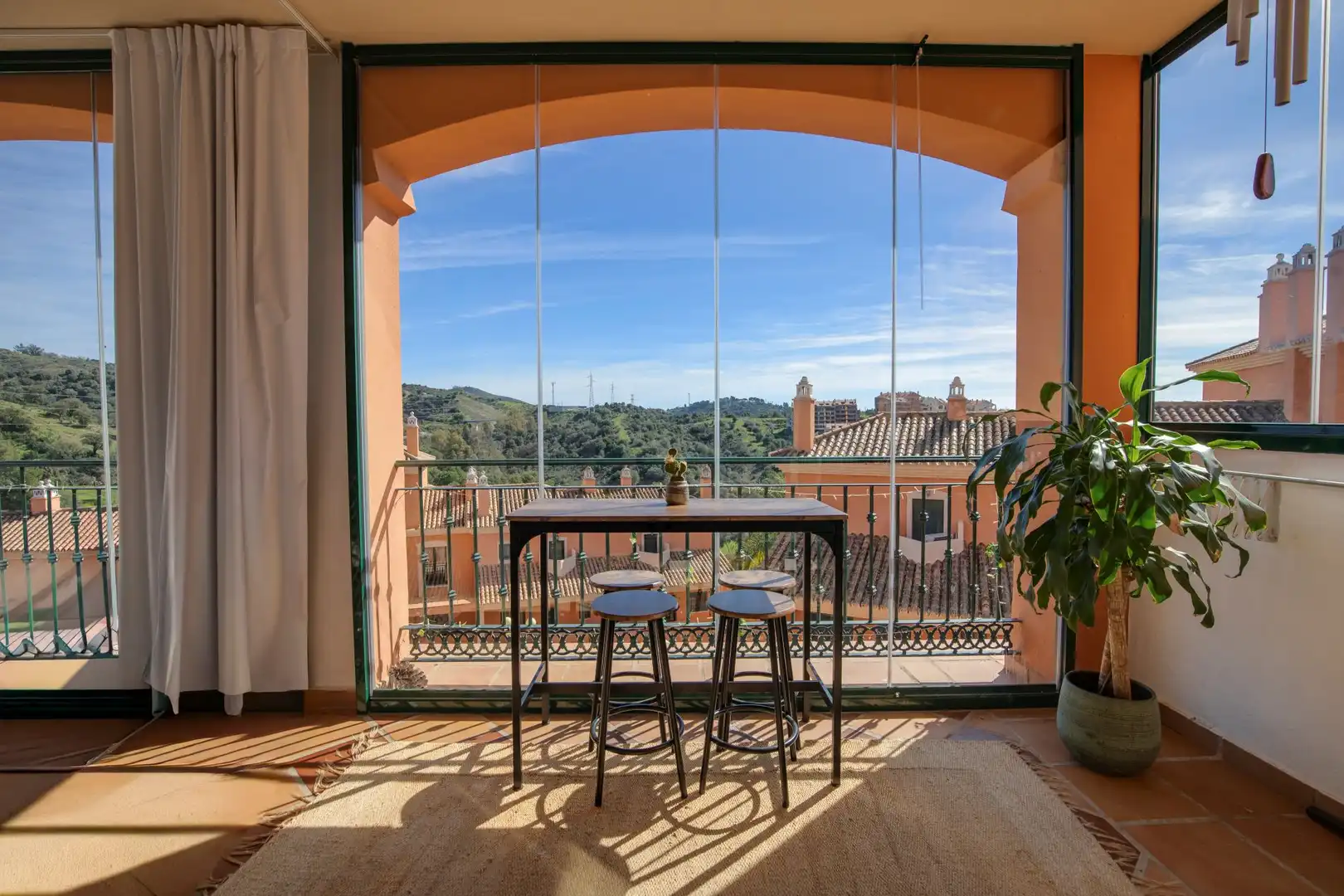 Vista exterior de Apartamento en venta en Marbella con Aire acondicionado, Terraza y Trastero