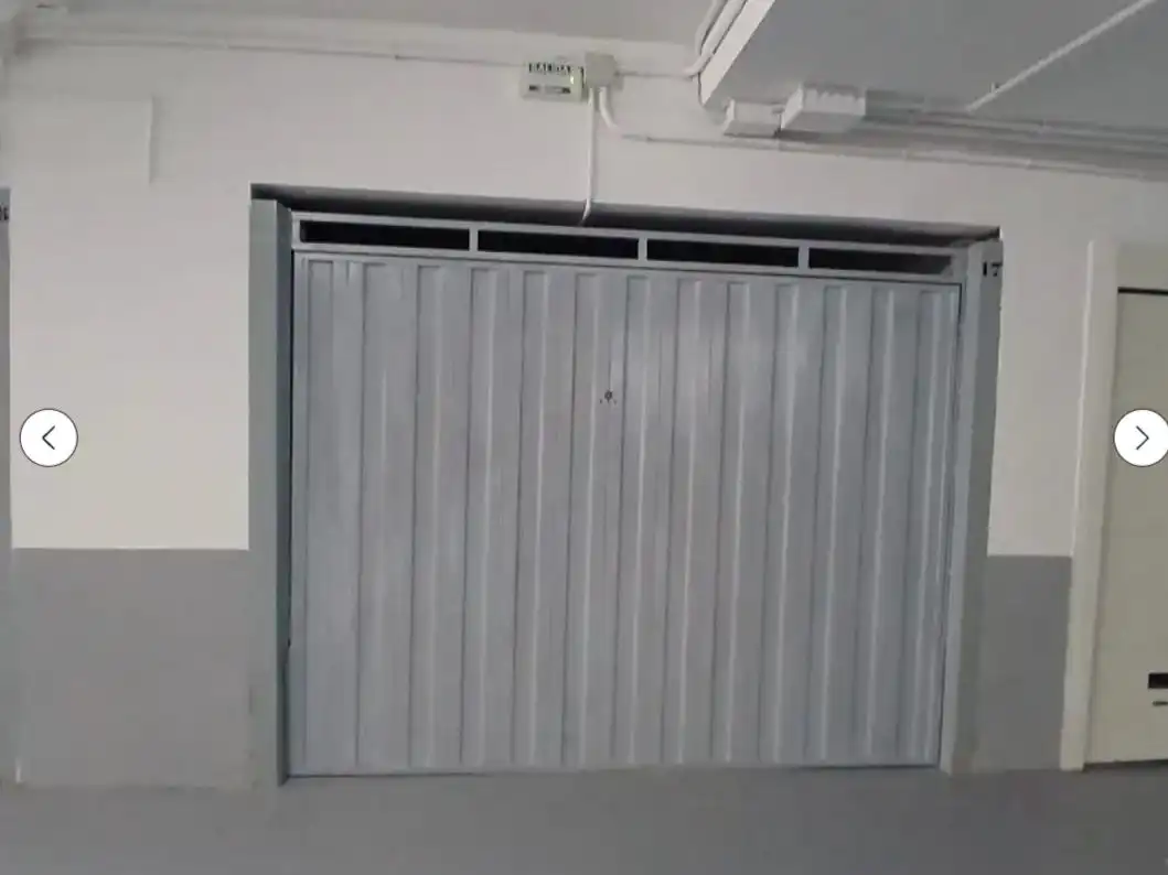 Außenansicht von Garage zum Verkauf in Zona Playa