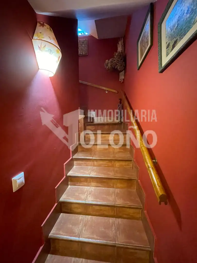 Casa adosada en venda en Alesanco amb Calefacció, Jardí privat i Parquet