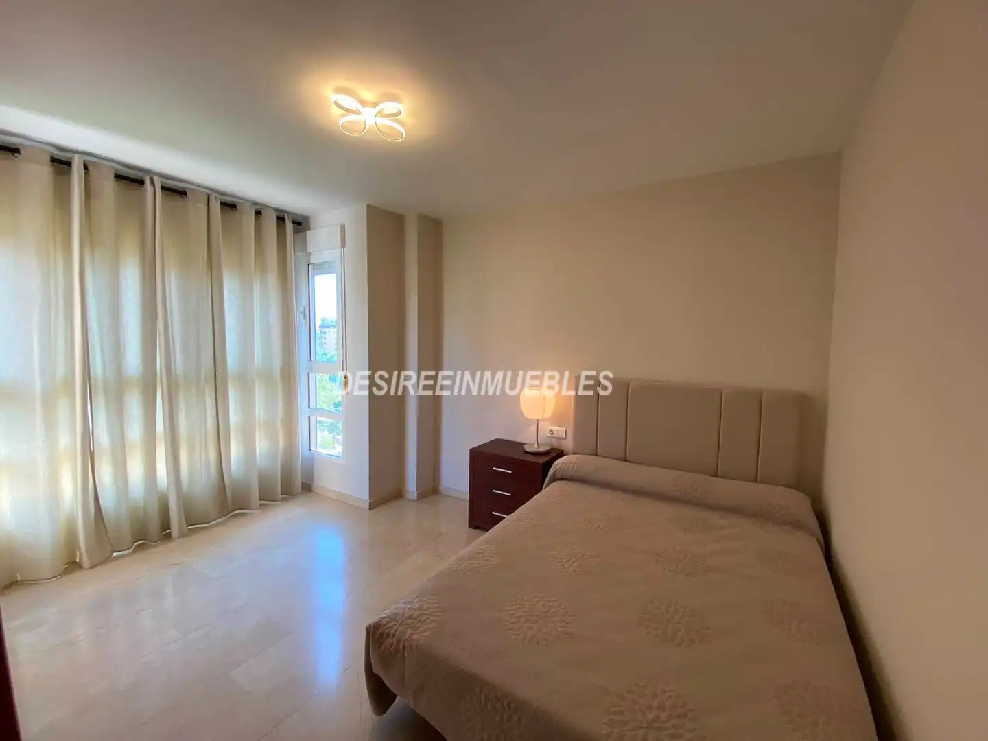 Bedroom of Flat for rent in Valencia  with Air Conditioner, Heating and Terrace
