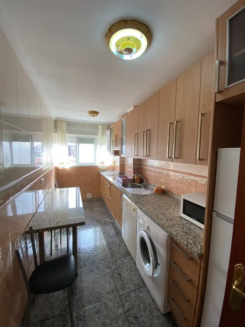 Küche von Wohnung zur untervermieten in Málaga mit Terrasse, Möbliert und Ofen