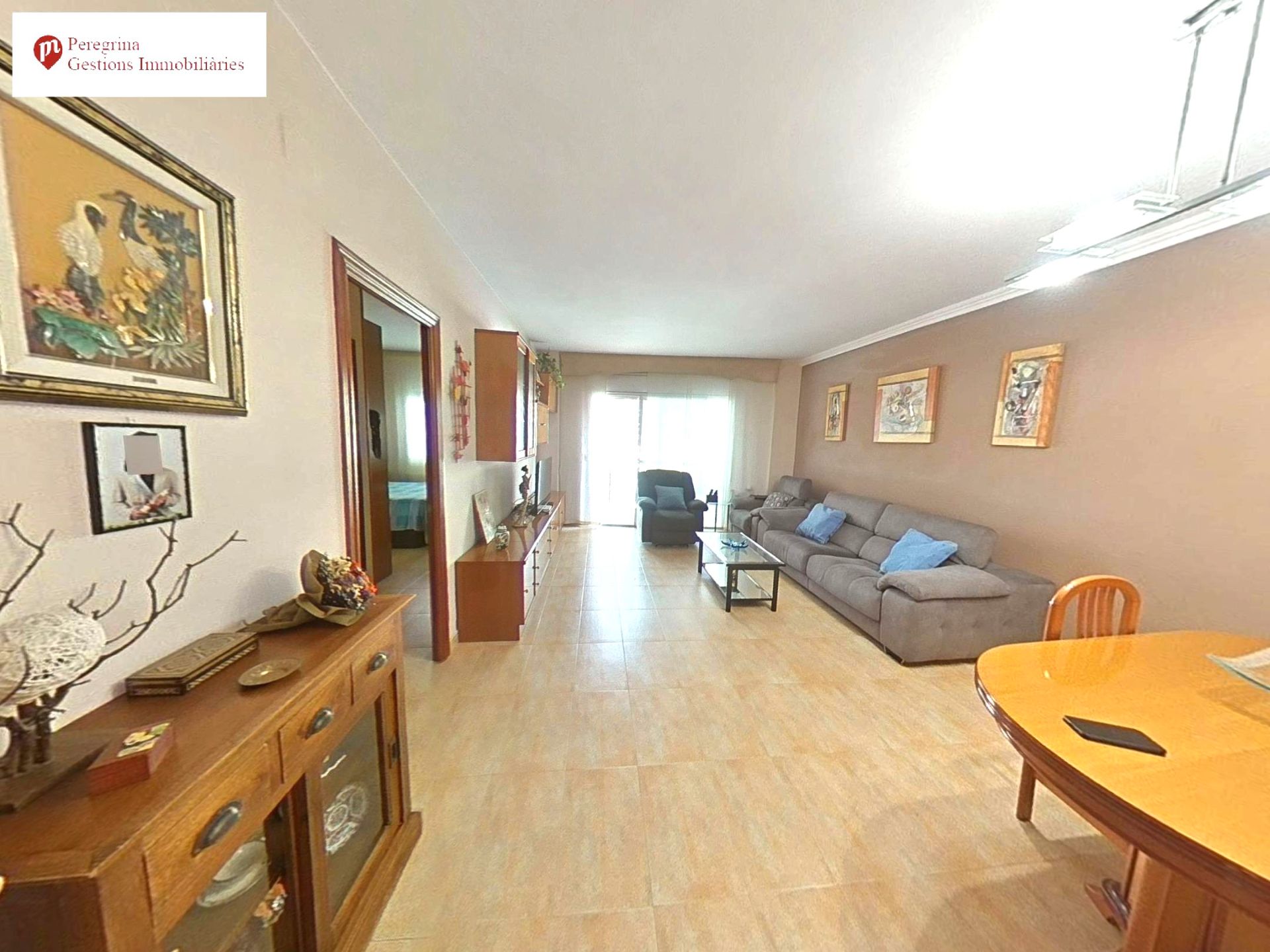 Sala d'estar de Pis en venda en Santa Coloma de Gramenet amb Aire condicionat, Calefacció i Terrassa