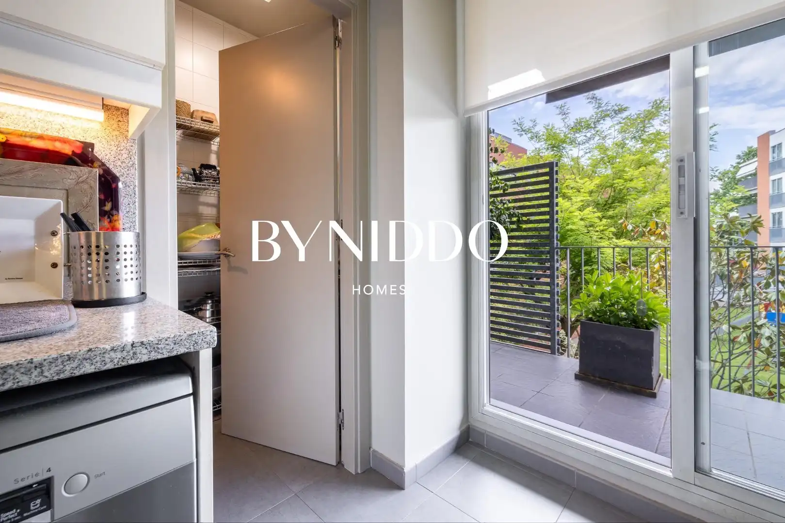 Balcony of Flat for sale in Sant Cugat del Vallès  with Air Conditioner, Heating and Private garden