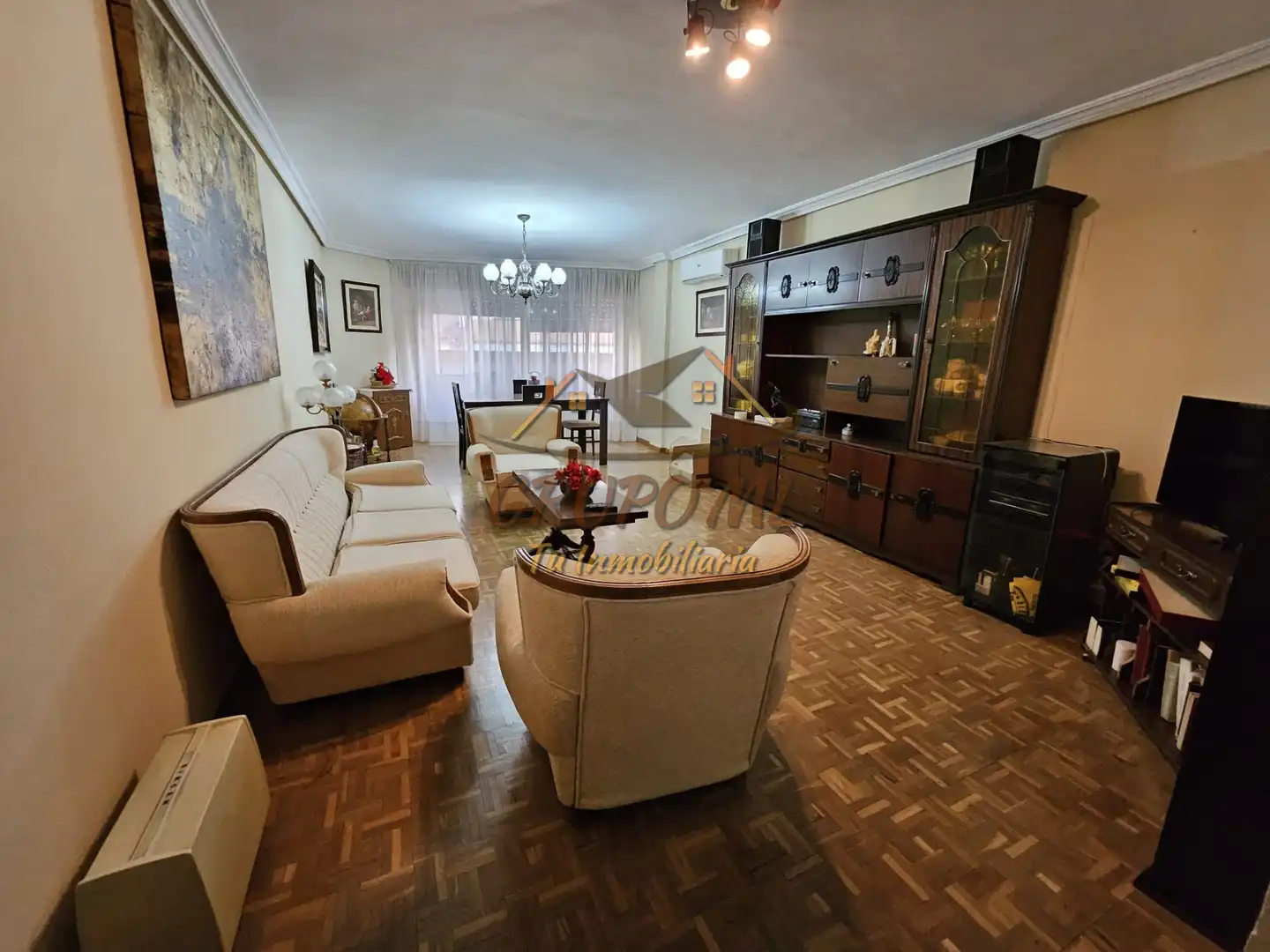 Sala d'estar de Pis en venda en Jaén amb Aire condicionat, Calefacció i Parquet